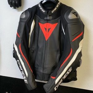 Dainese Mens leather jacket size 44 US 54 Euro. Like new condition
